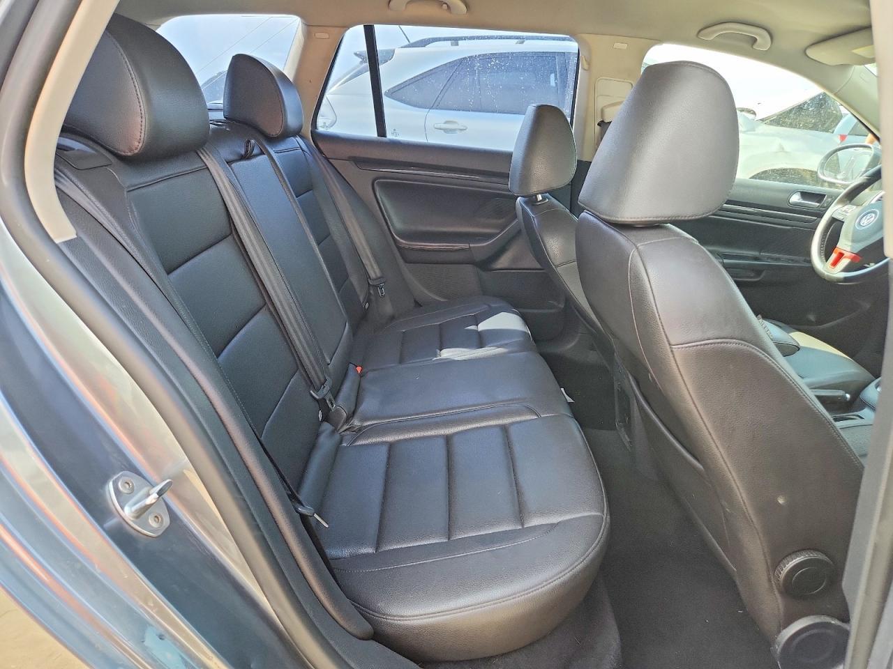 3VWPL7AJ5CM638166 2012 VOLKSWAGEN JETTA photo no. 10