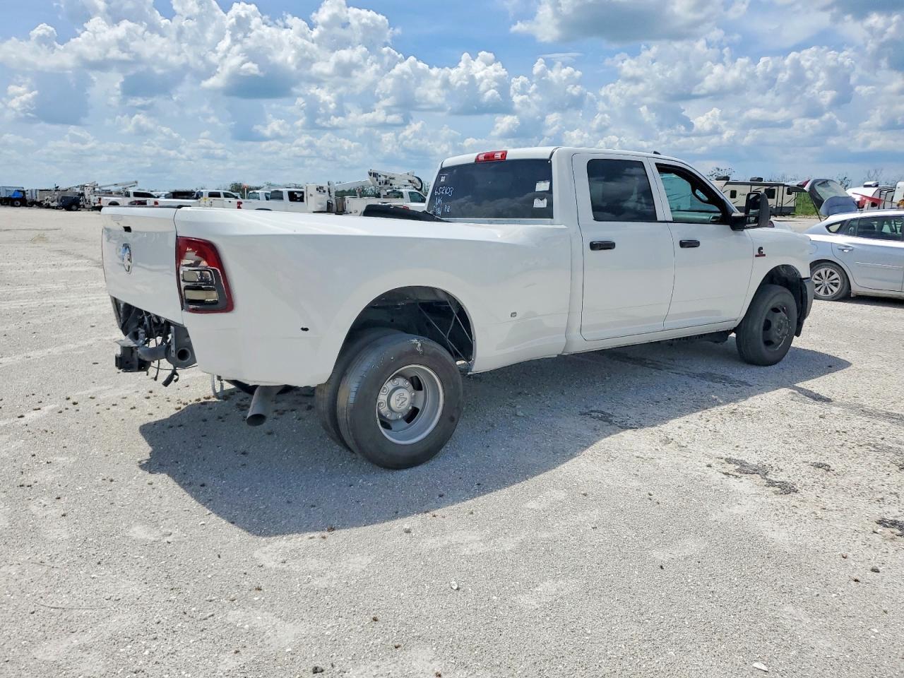 3C63RPGL1PG652103 2023 RAM 3500 photo no. 4