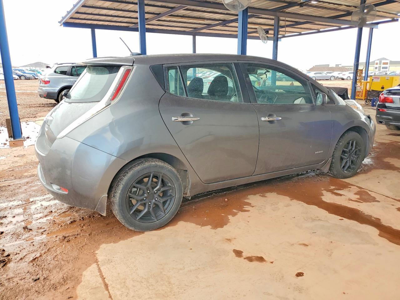 1N4BZ0CP5HC300690 2017 NISSAN LEAF photo no. 3