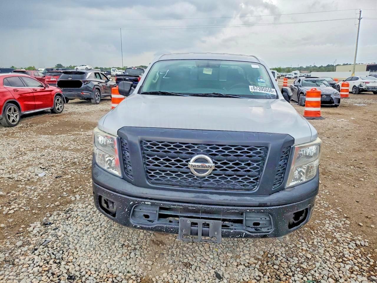 2018 NISSAN TITAN S — Фото 5 из 12