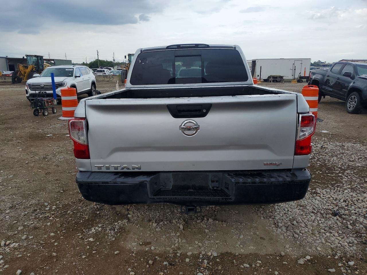 2018 NISSAN TITAN S — Фото 6 из 12