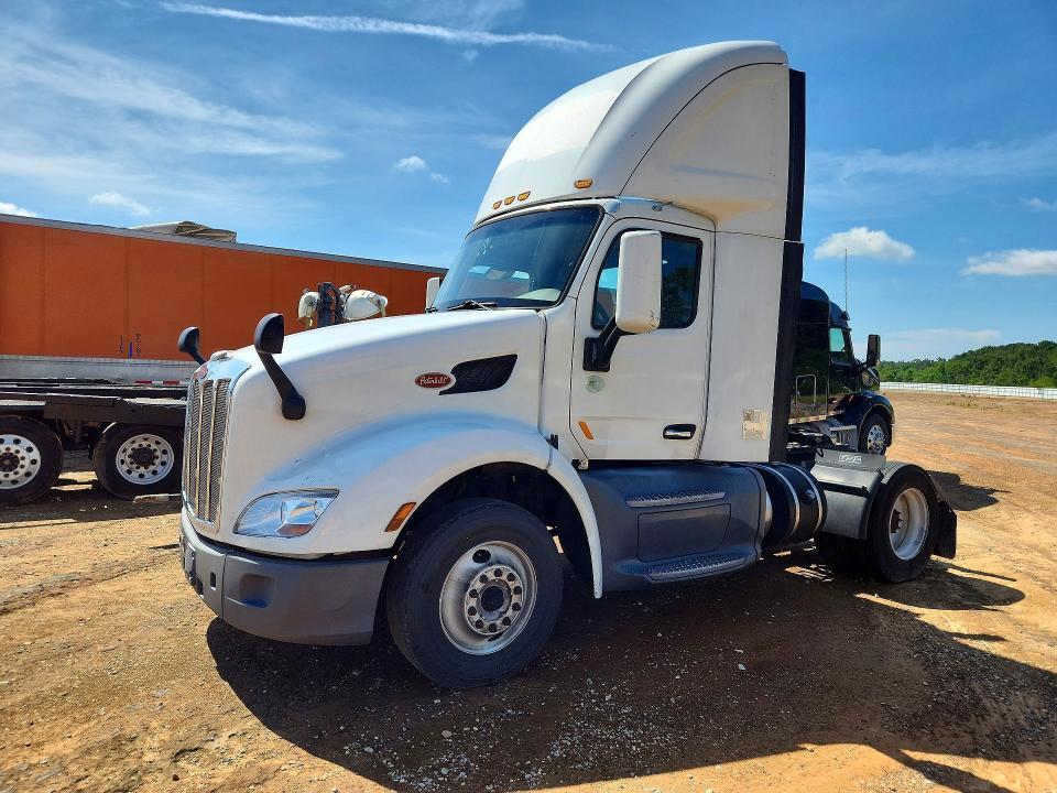 2018 PETERBILT 579 1XPBA48X8JD477461
