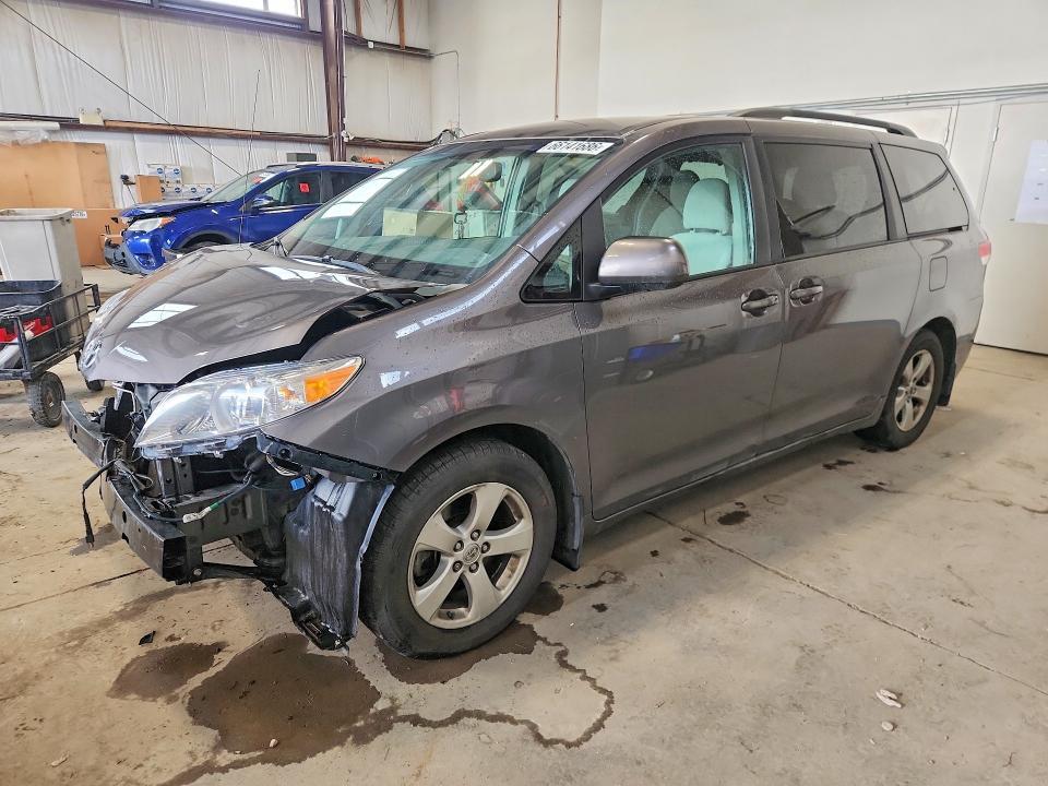 5TDKK3DC0DS294088 2013 TOYOTA SIENNA photo no. 1