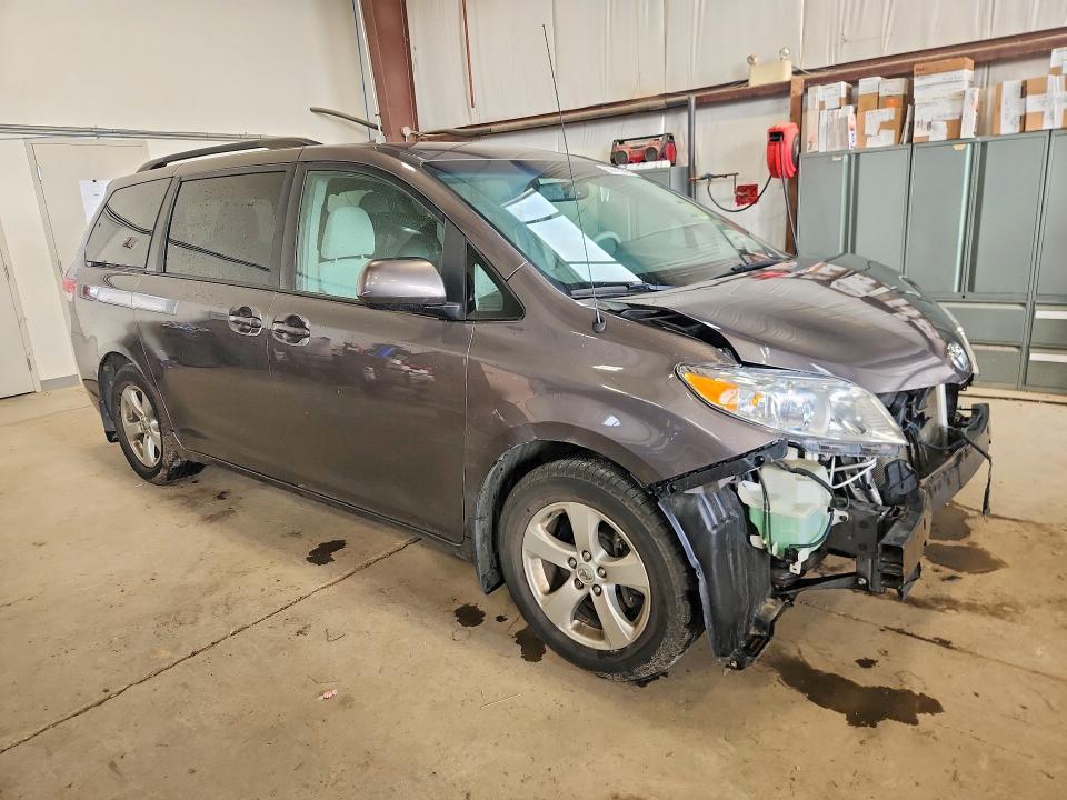 5TDKK3DC0DS294088 2013 TOYOTA SIENNA photo no. 4