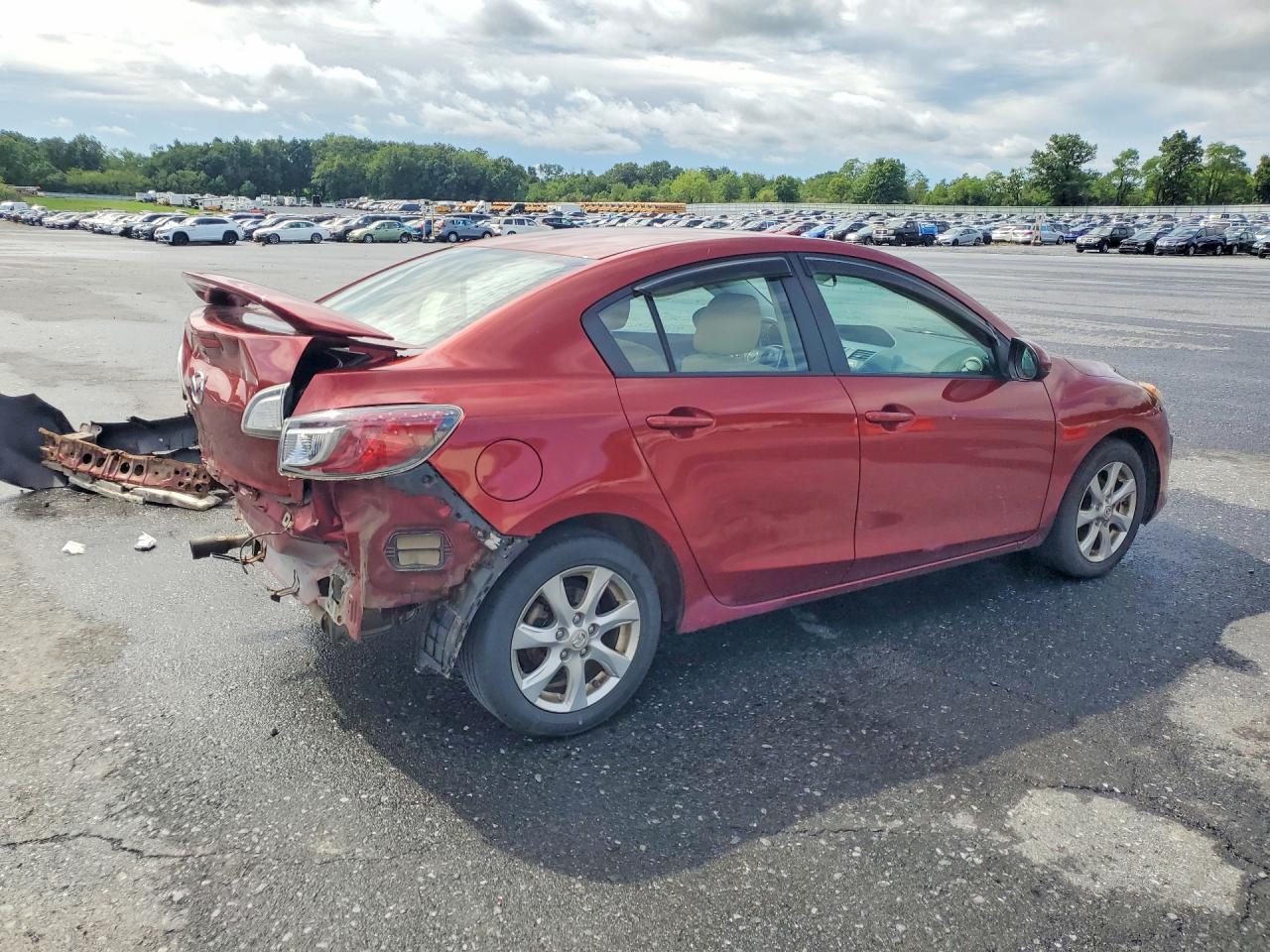 JM1BL1SF5A1344605 2010 MAZDA 3 photo no. 3