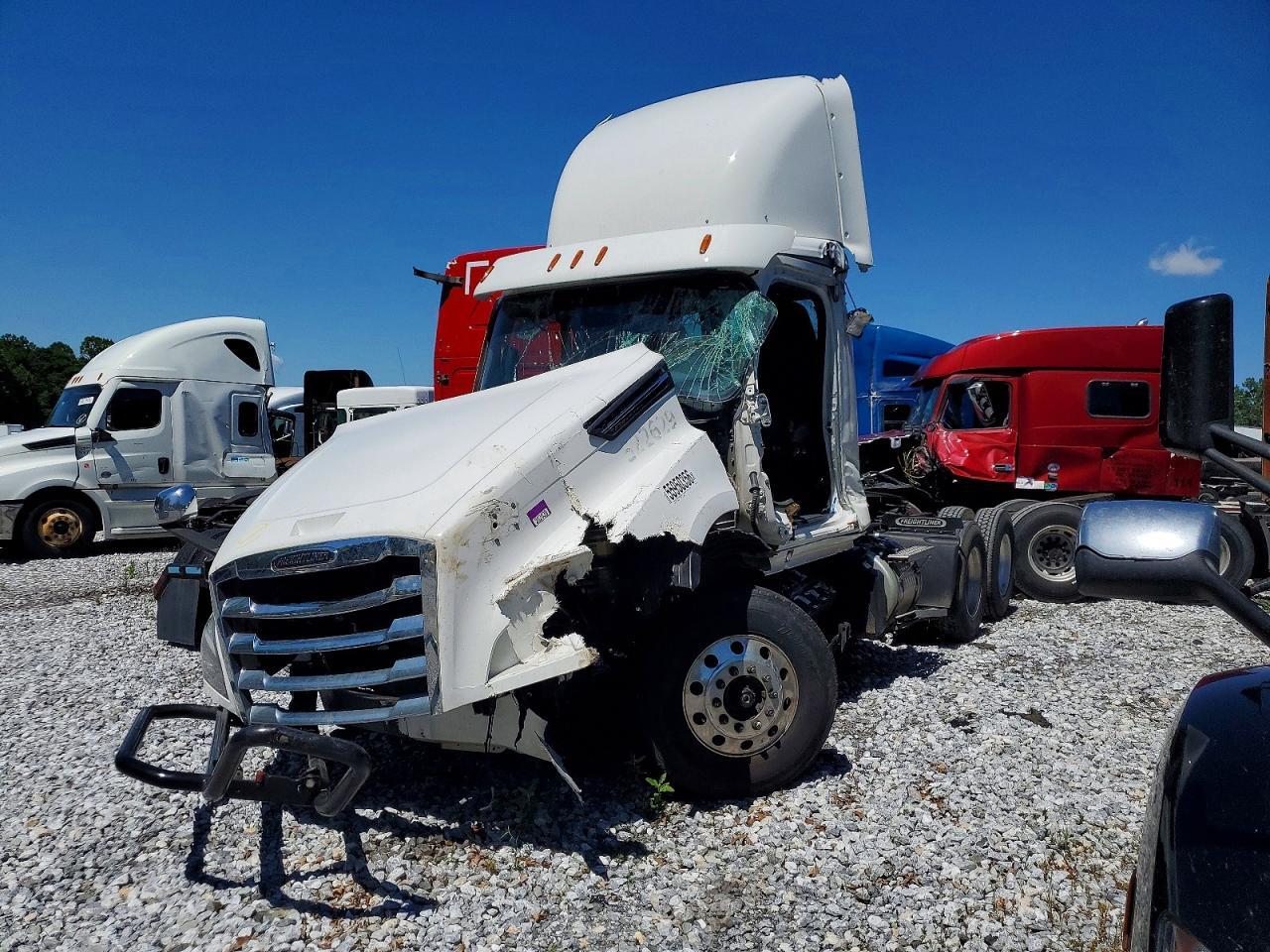 2025 FREIGHTLINER CASCADIA 126 3AKJHLDR4SDWC1991
