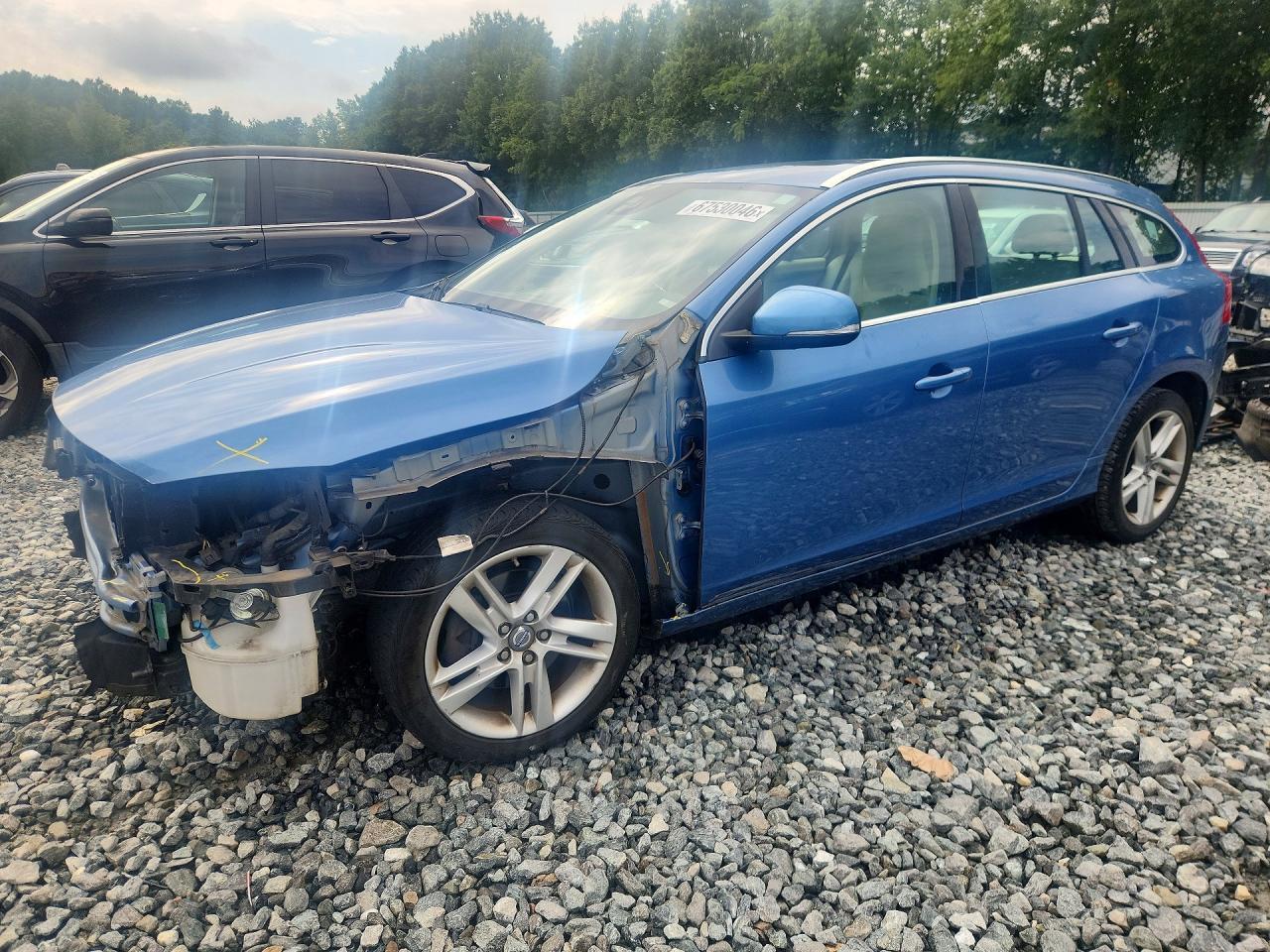 2015 VOLVO V60 YV140MEM2F1229541