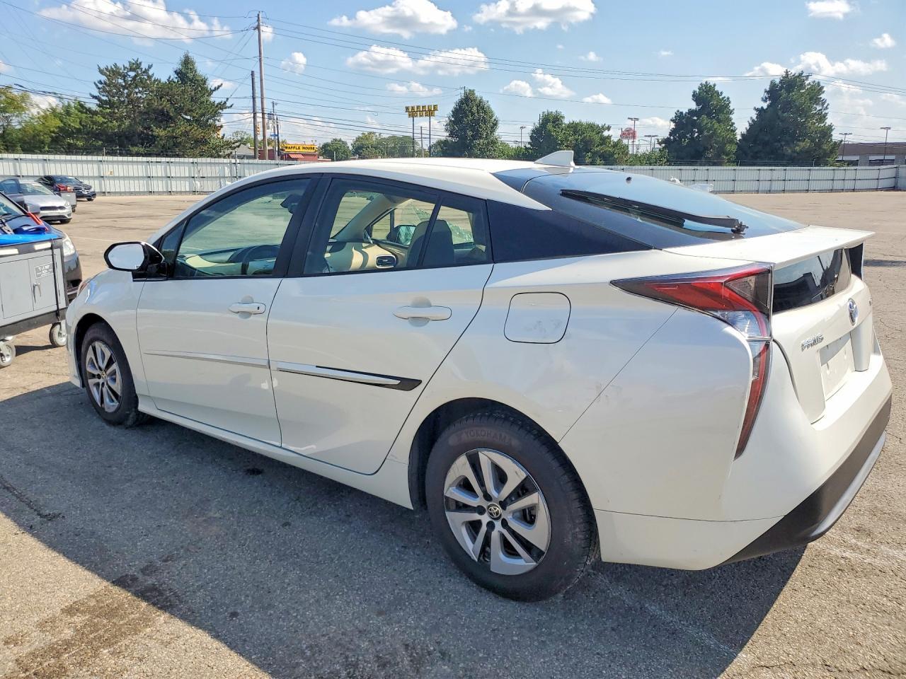 2017 TOYOTA PRIUS FOUR — Фото 2 из 12