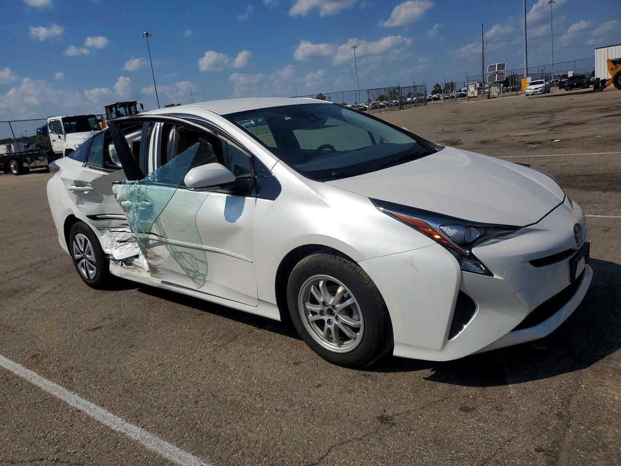 2017 TOYOTA PRIUS FOUR — Фото 4 из 12