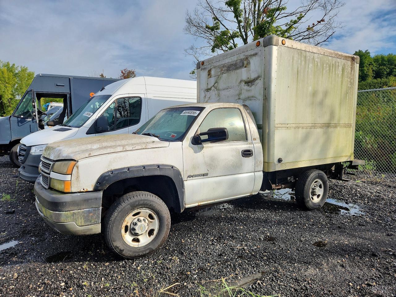 2005 CHEVROLET SILVERADO 1GBHC24U65E140670