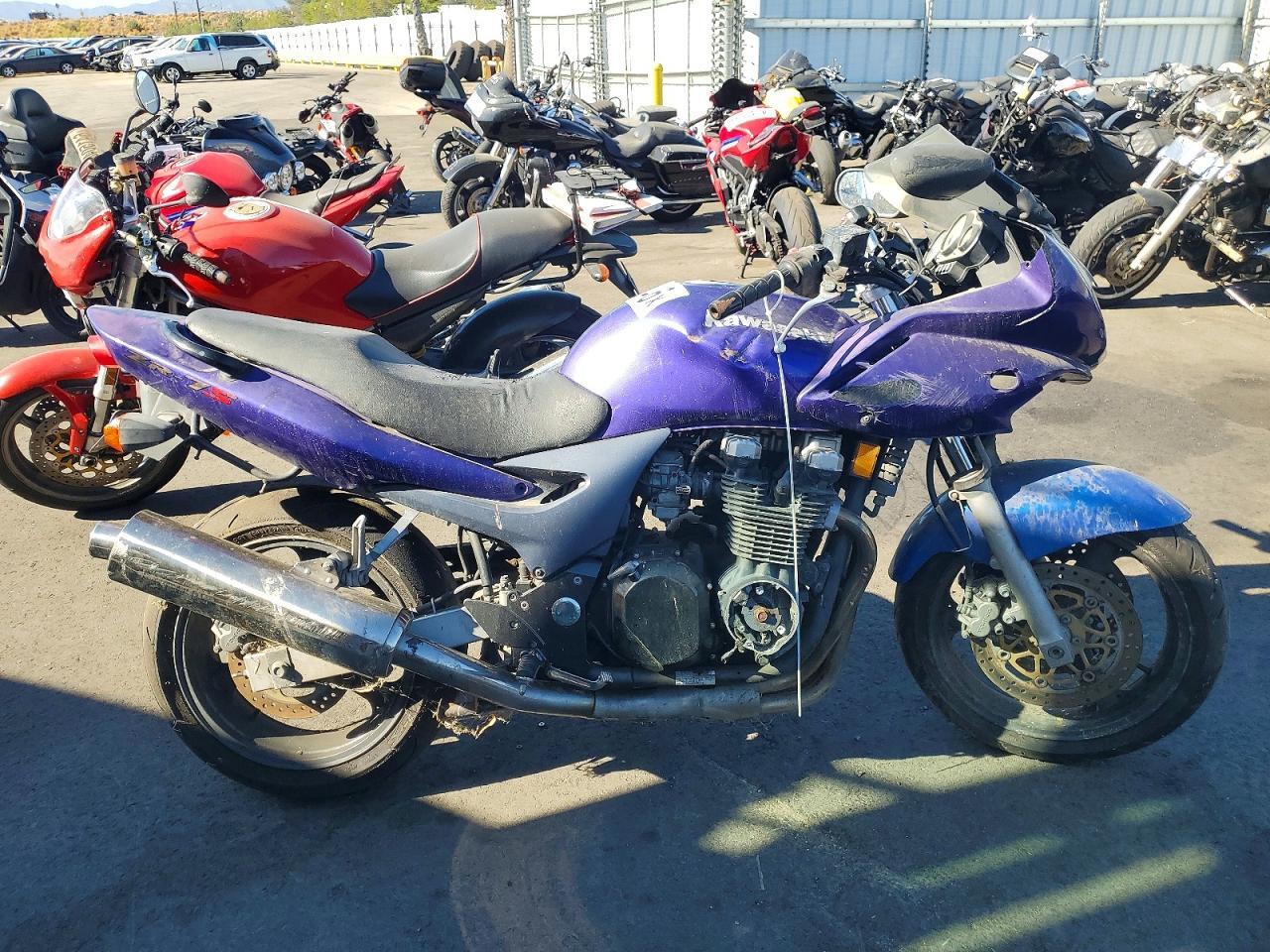 2002 KAWASAKI ZR750 JKAZRDH122A003314