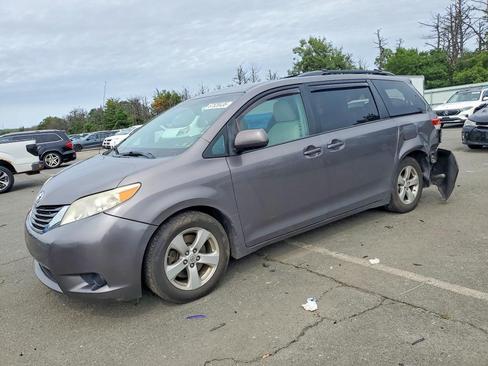2014 TOYOTA SIENNA 5TDKK3DC8ES515308