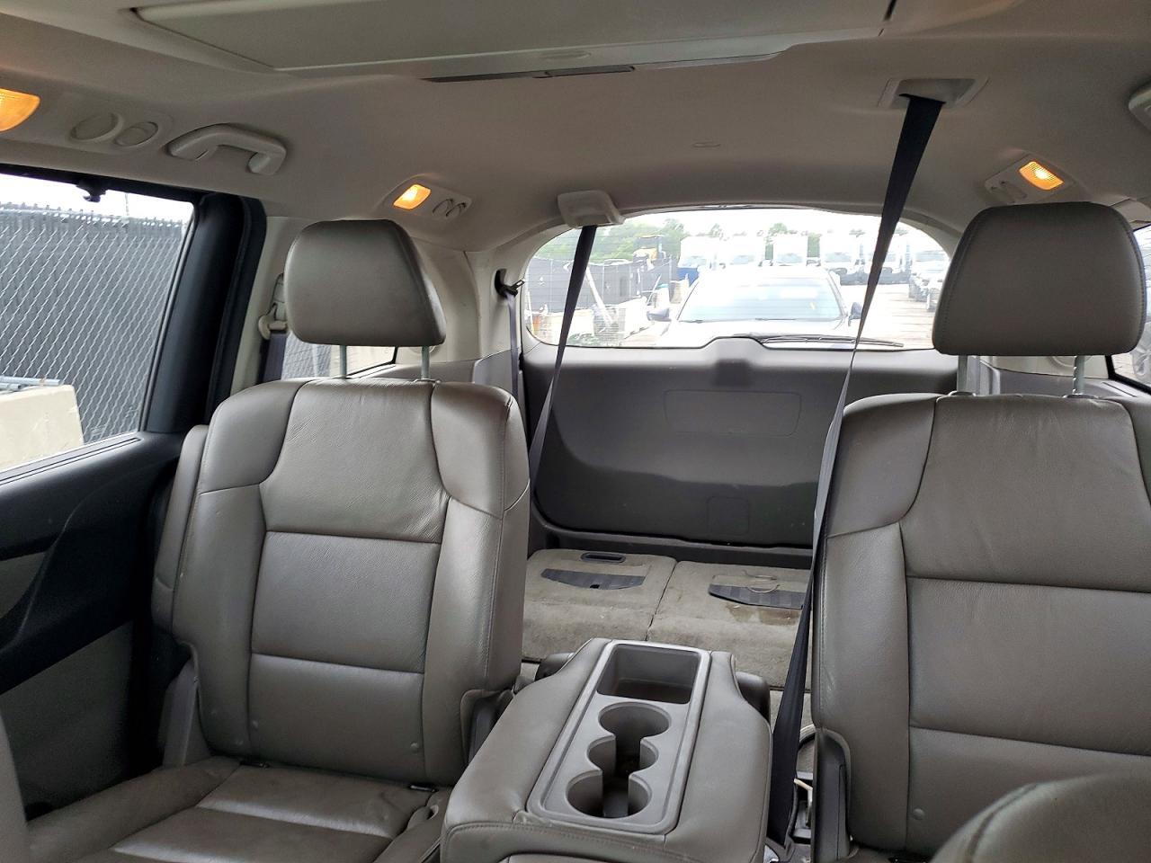 2011 HONDA ODYSSEY TOURING — Фото 10 из 14