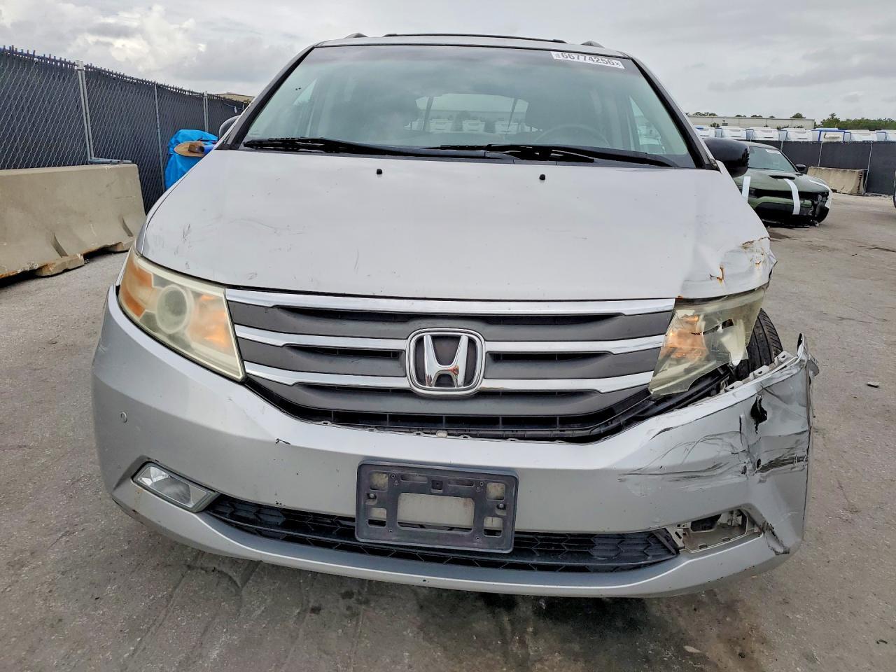 2011 HONDA ODYSSEY TOURING — Фото 5 из 14