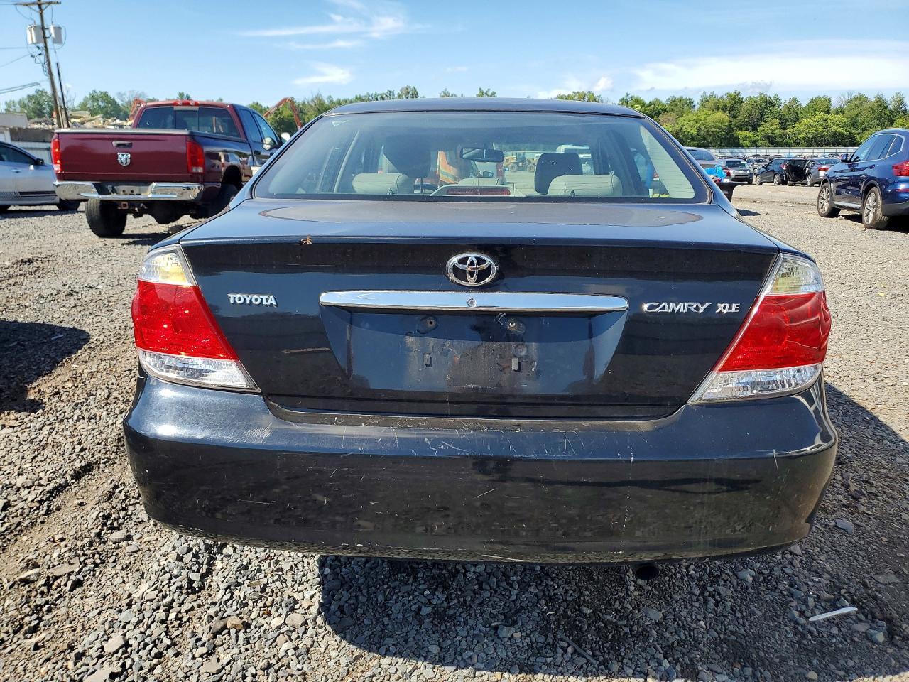 2006 TOYOTA CAMRY XLE — Фото 6 из 12