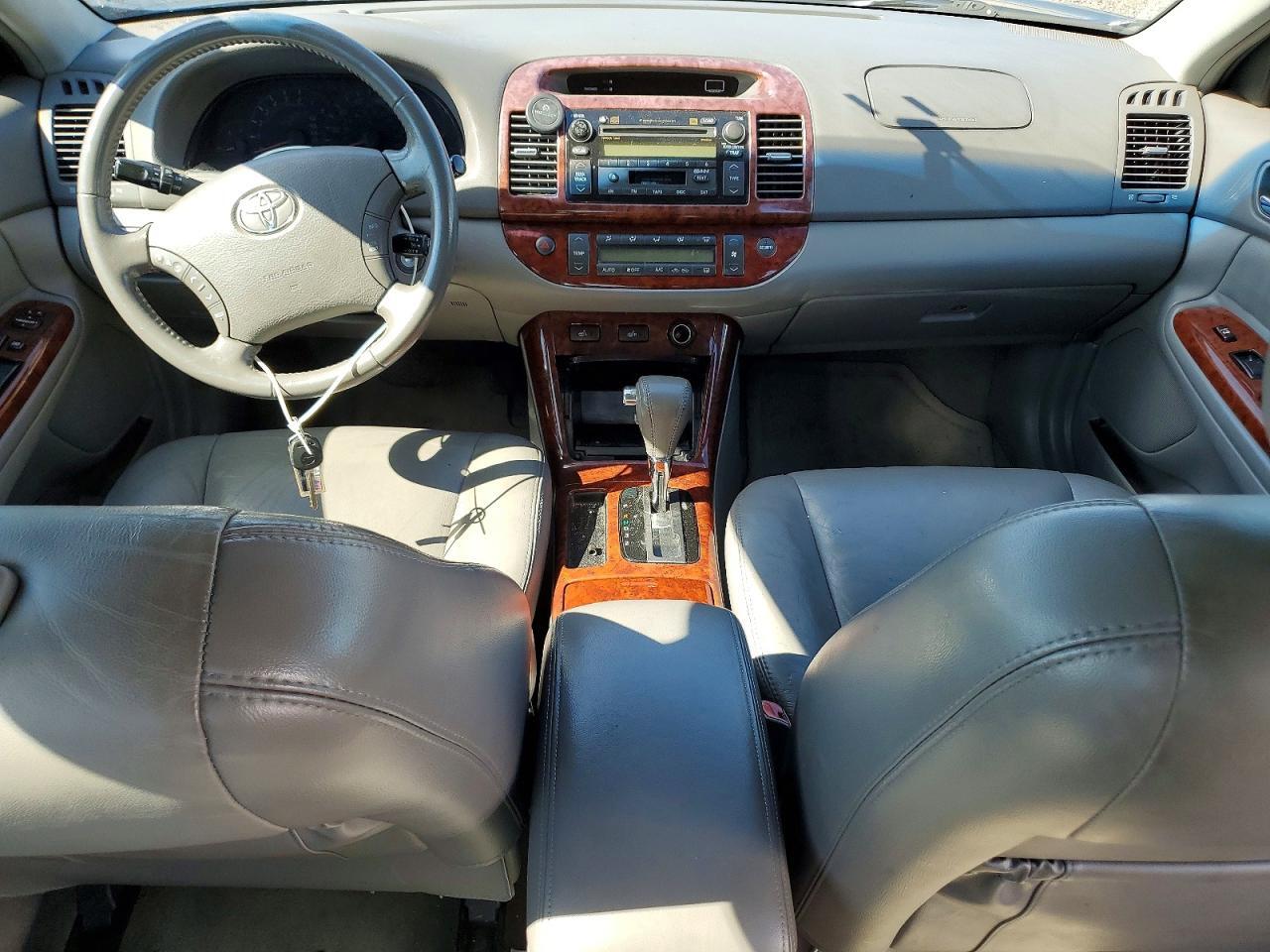 2006 TOYOTA CAMRY XLE — Фото 8 из 12