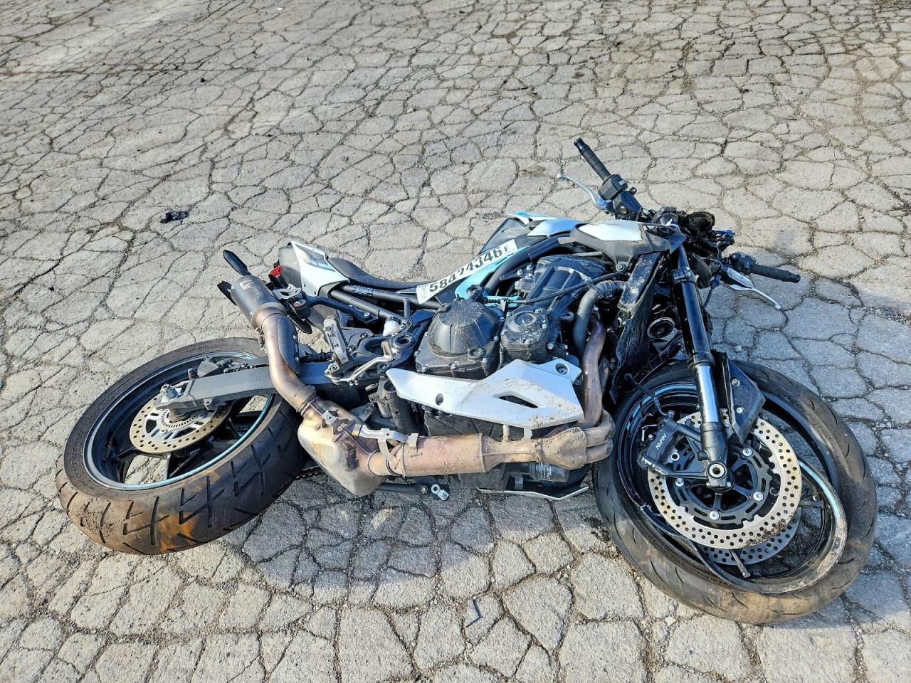 2025 KAWASAKI ZR900 ML5ZRDS11SDA04836
