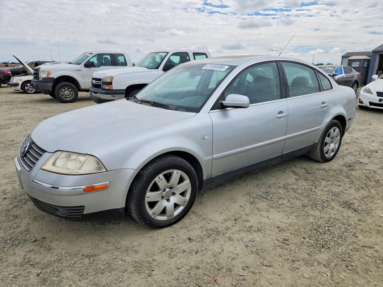 2003 VOLKSWAGEN PASSAT WVWRH63B03P038324