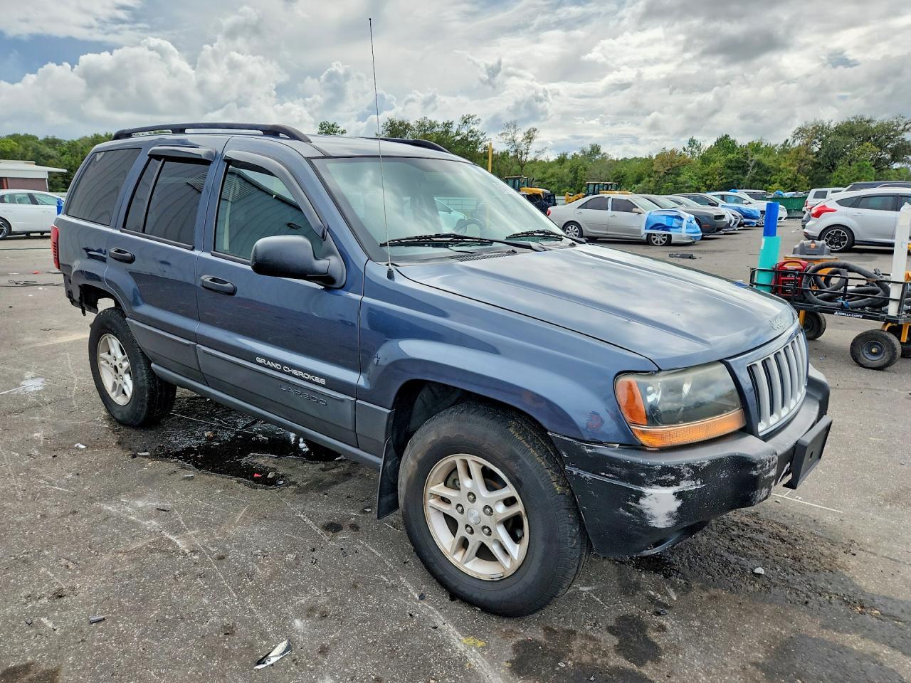 2004 JEEP GRAND CHEROKEE LAREDO — Фото 4 из 13