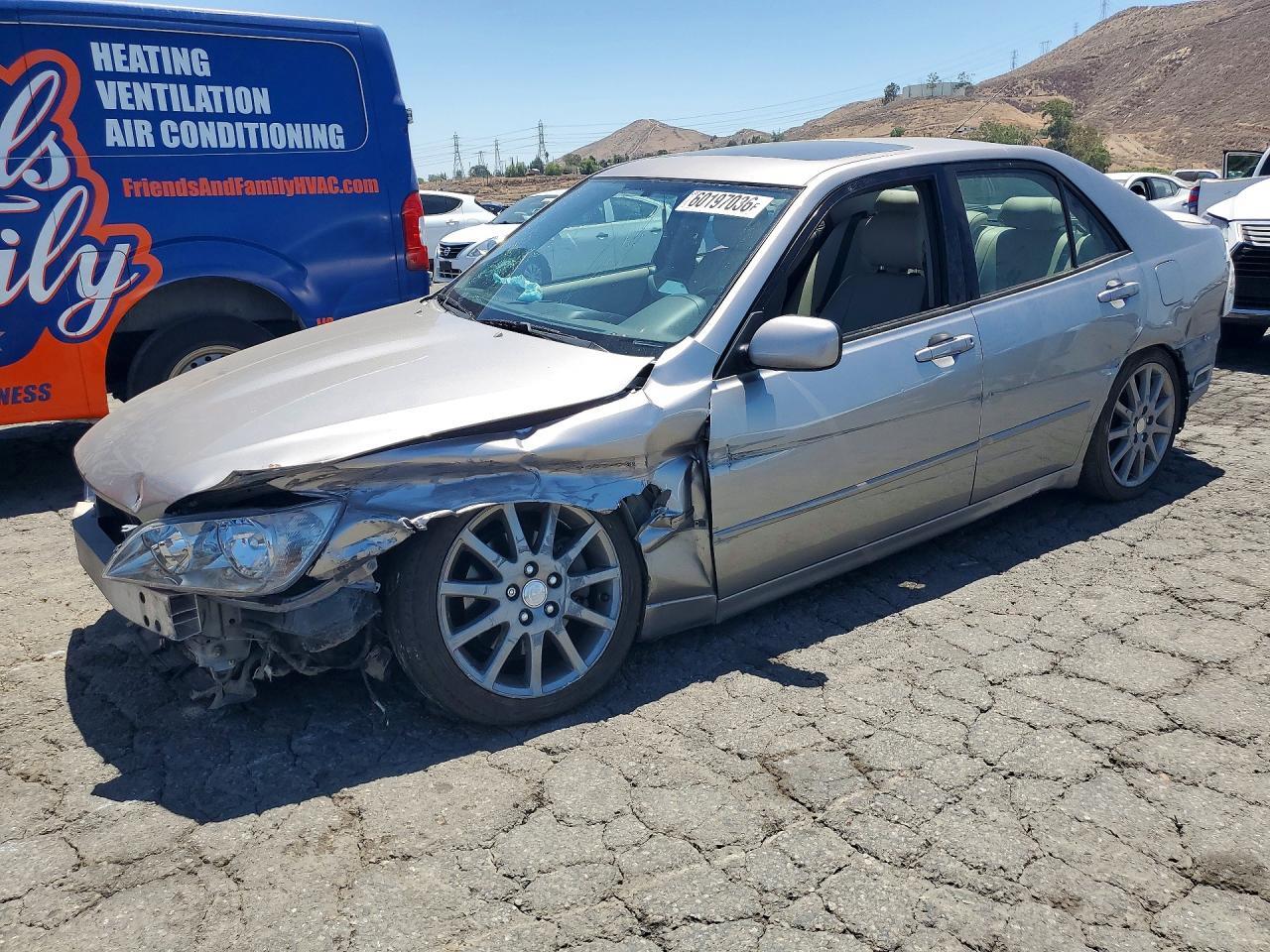 2004 LEXUS IS JTHBD192X40093492