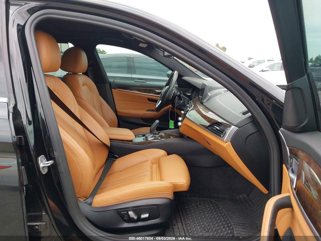 WBAJA9C52JB033940 2018 BMW 530E photo no. 5
