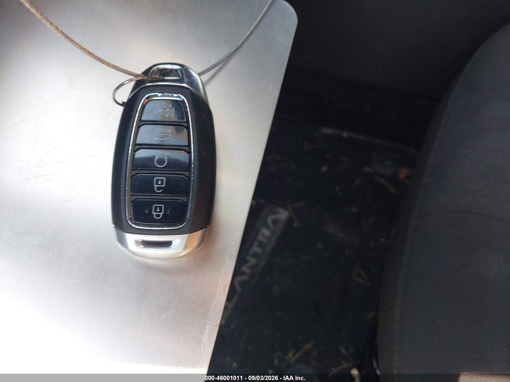 KMHLM4AG9MU092966 2021 HYUNDAI ELANTRA photo no. 11