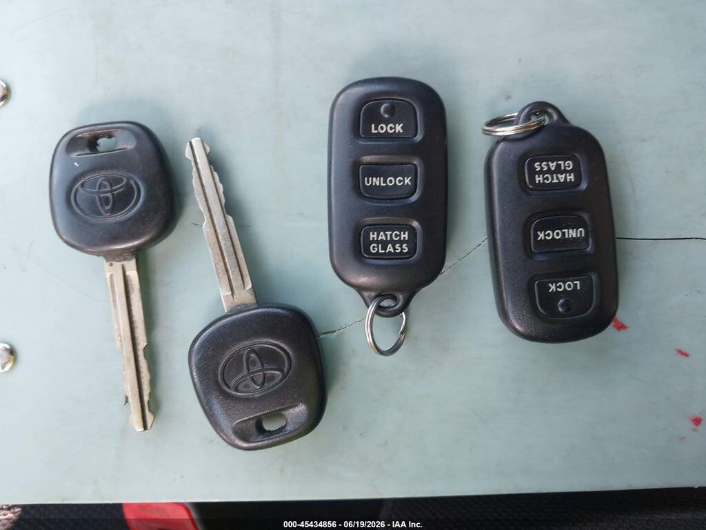 2T1KR32E25C551052 2005 TOYOTA MATRIX photo no. 11