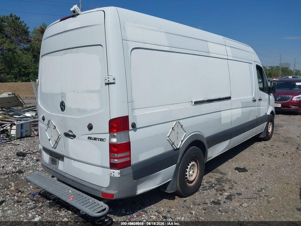 WD3PE8CB4C5683799 2012 MERCEDES-BENZ SPRINTER 2500 photo no. 4