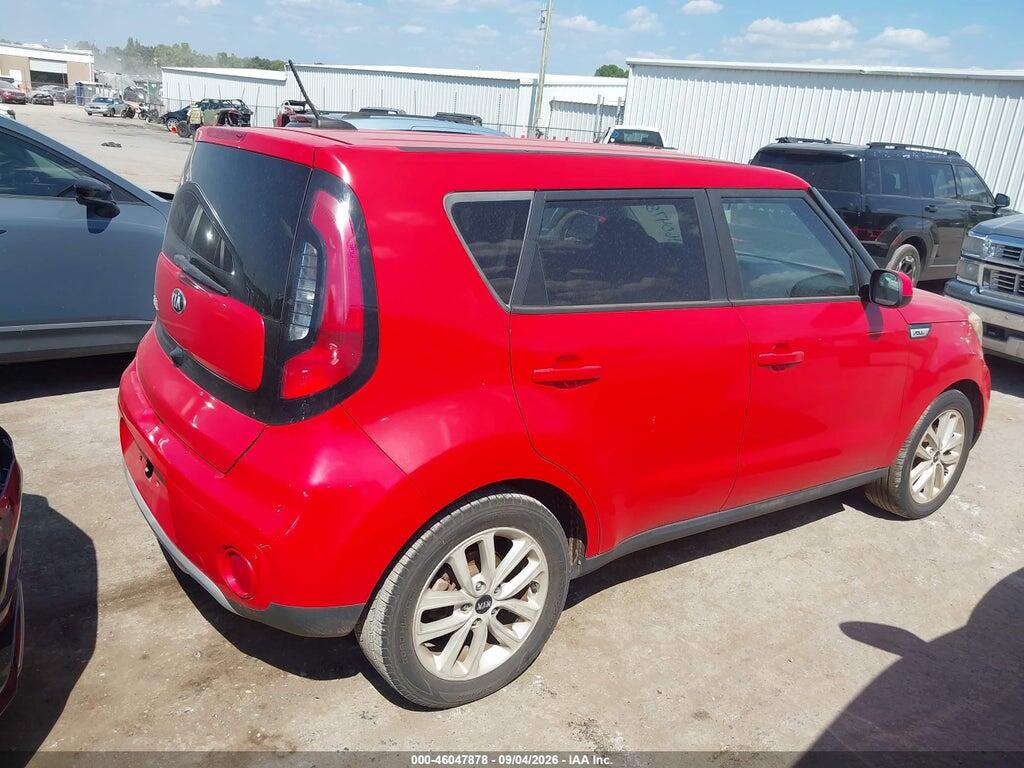 KNDJP3A58H7415338 2017 KIA SOUL photo no. 12