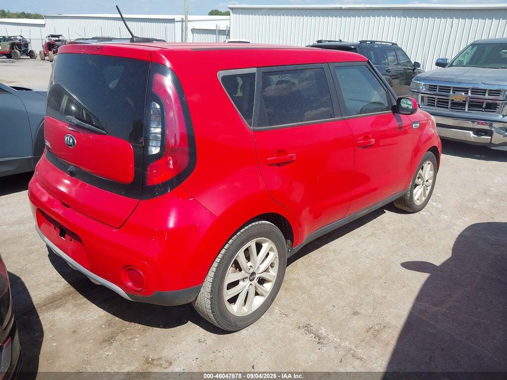 KNDJP3A58H7415338 2017 KIA SOUL photo no. 4