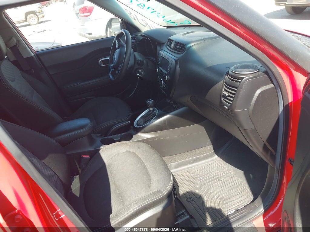 KNDJP3A58H7415338 2017 KIA SOUL photo no. 5