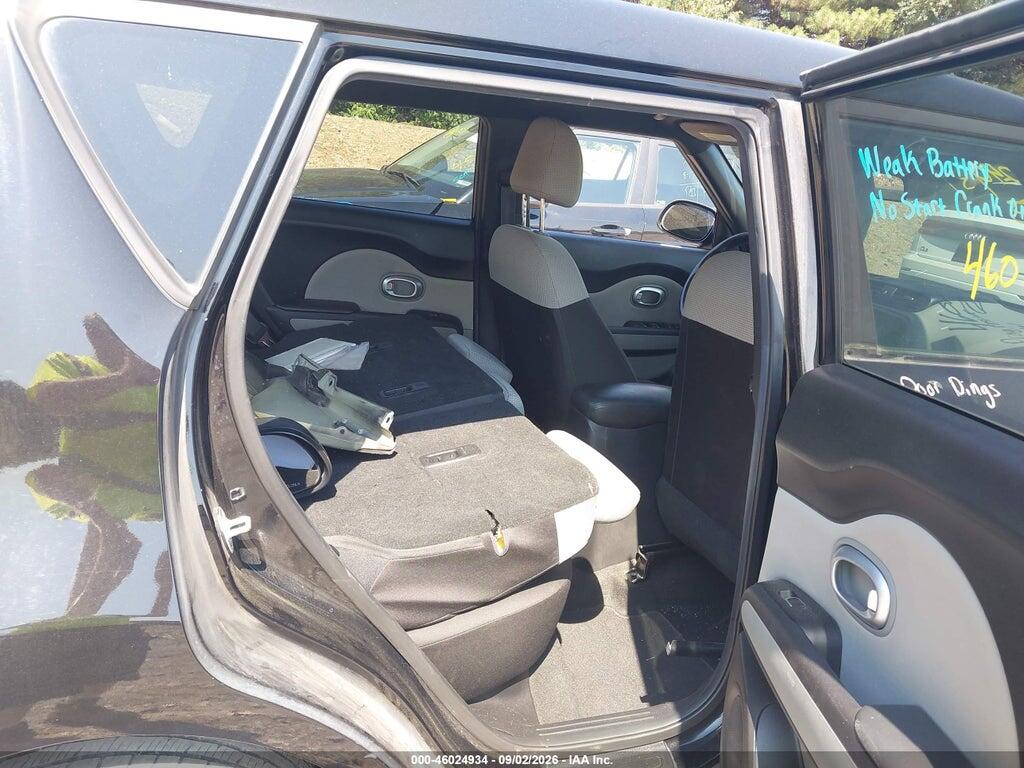 KNDJN2A25H7468505 2017 KIA SOUL photo no. 8