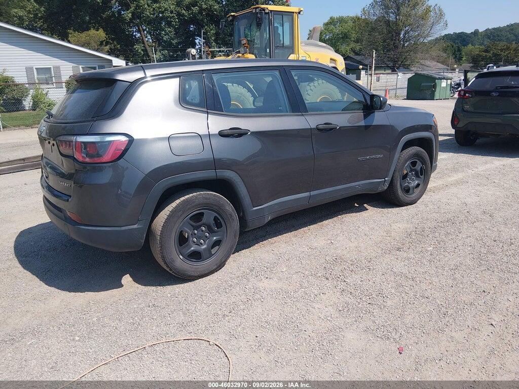3C4NJCAB9JT133512 2018 JEEP COMPASS photo no. 4