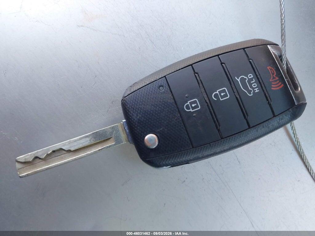 5XYPHDA59GG104841 2016 KIA SORENTO photo no. 11