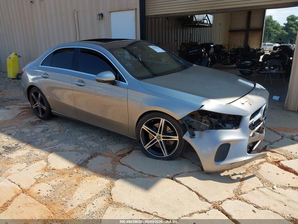 2019 MERCEDES-BENZ A 220 WDD3G4FB4KW035400
