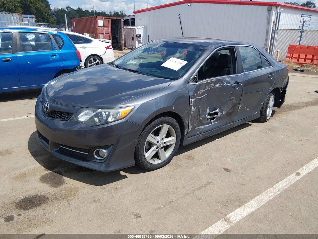 4T1BF1FK6EU322028 2014 TOYOTA CAMRY photo no. 2