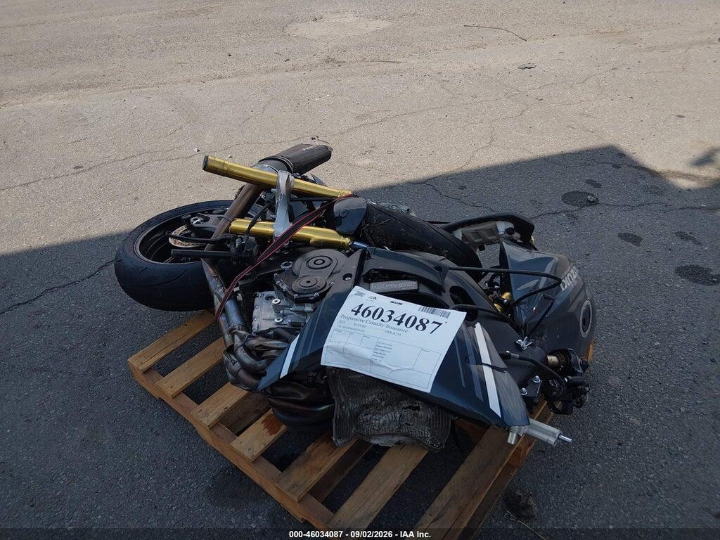 2025 SUZUKI GSX-R750 JS1GR7MA6S7101256