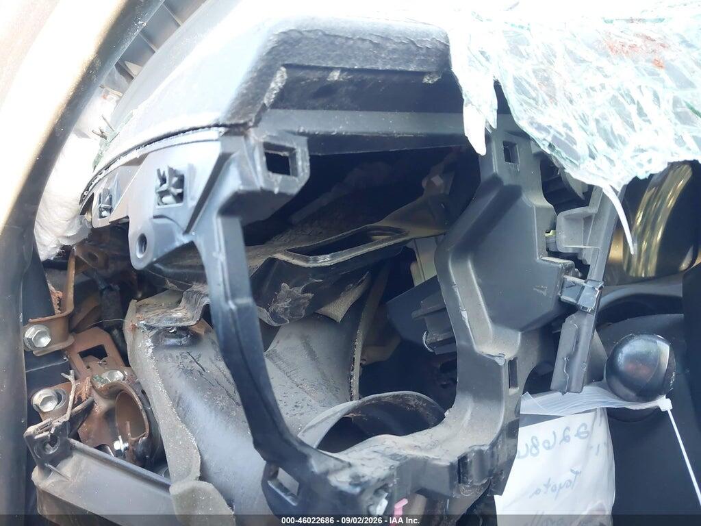 5YFBURHE1HP724542 2017 TOYOTA COROLLA photo no. 7
