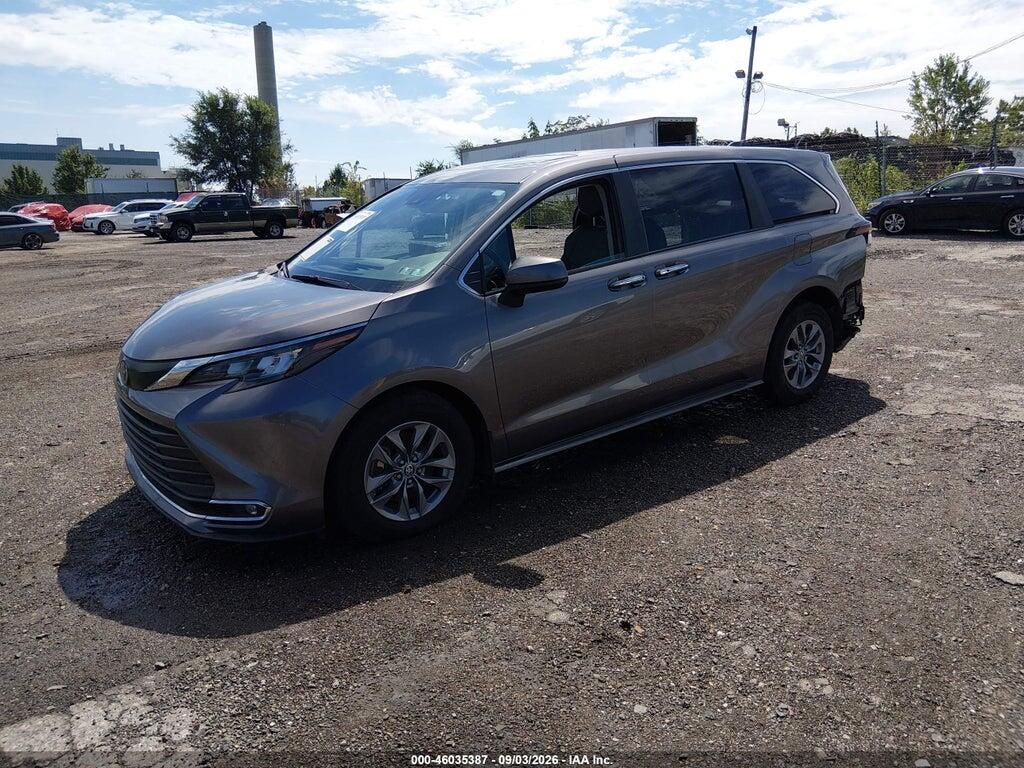 5TDYSKFC9RS117841 2024 TOYOTA SIENNA photo no. 2