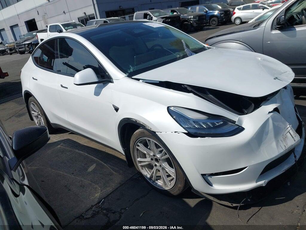 2023 TESLA MODEL Y 7SAYGDEE0PA038513
