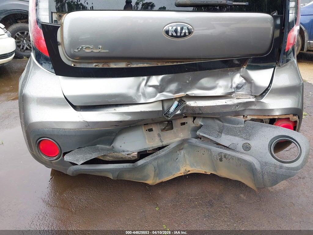KNDJN2A20J7579338 2018 KIA SOUL photo no. 6