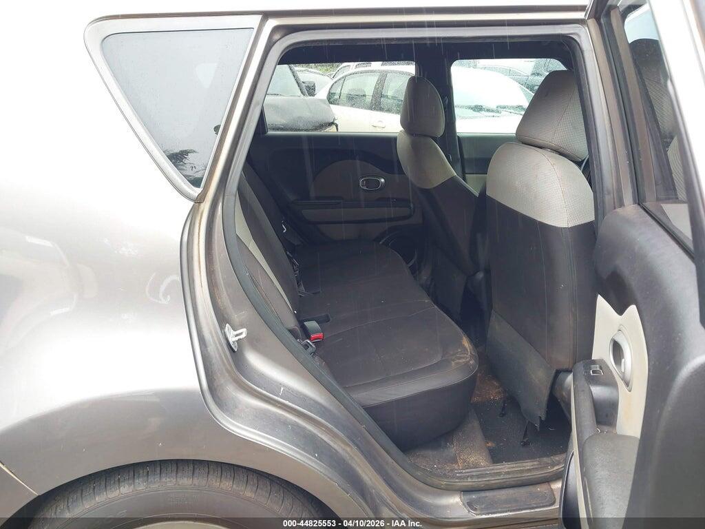 KNDJN2A20J7579338 2018 KIA SOUL photo no. 8