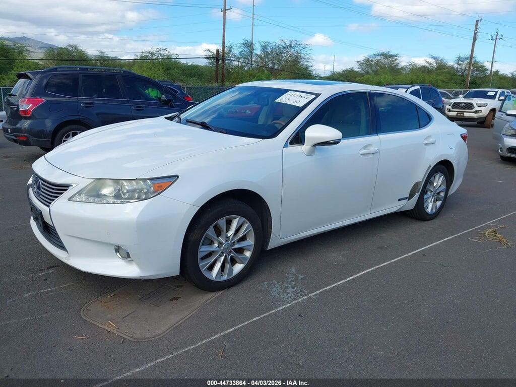 JTHBW1GG6D2027745 2013 LEXUS ES 300H photo no. 2