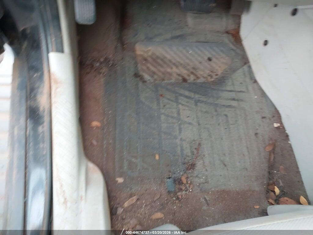 1FMCU93178KC82000 2008 FORD ESCAPE photo no. 6