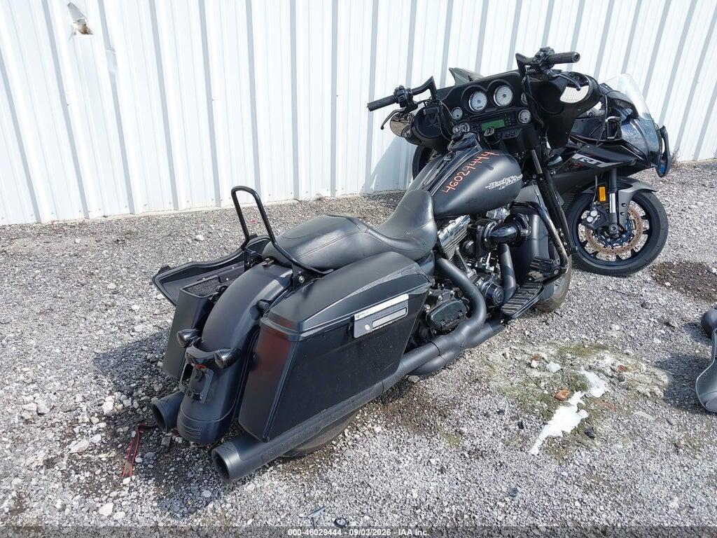 1HD1KBM12CB615167 2012 HARLEY-DAVIDSON FLHX photo no. 4
