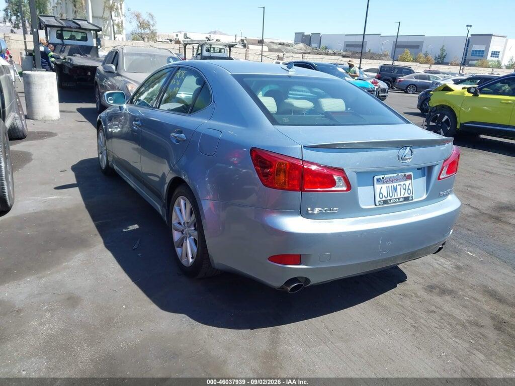 JTHBF5C26A5111723 2010 LEXUS IS 250 photo no. 3