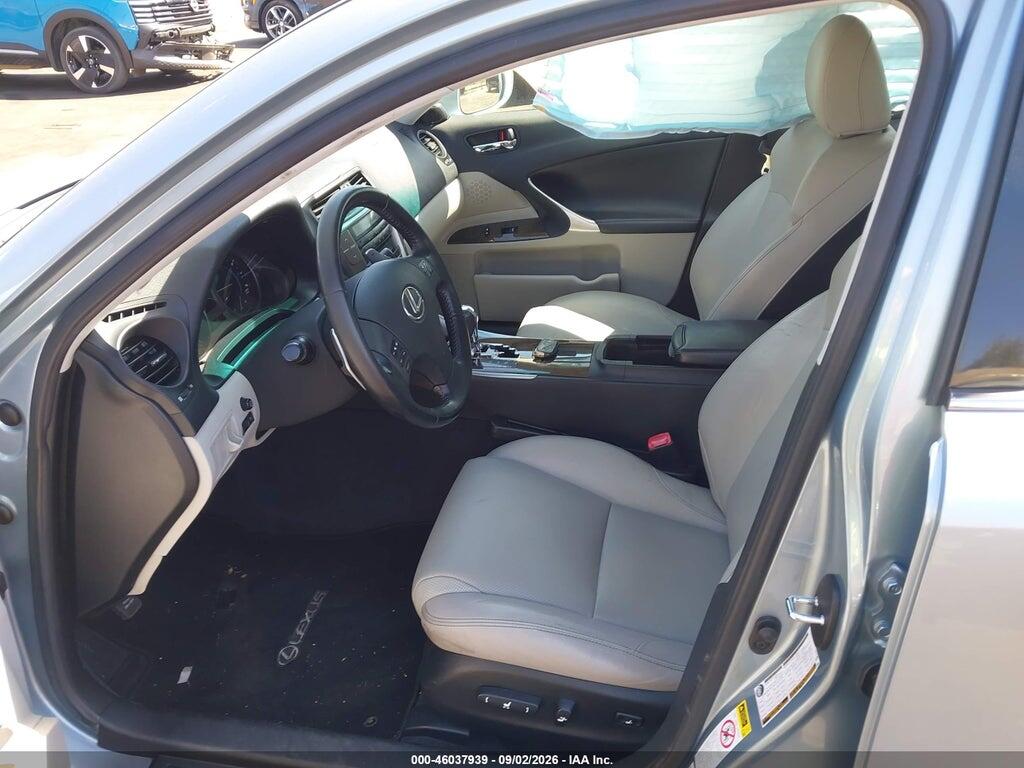 JTHBF5C26A5111723 2010 LEXUS IS 250 photo no. 5