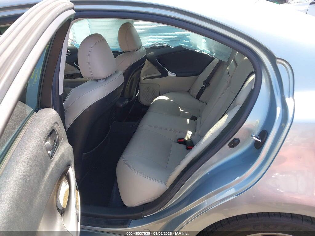 JTHBF5C26A5111723 2010 LEXUS IS 250 photo no. 8