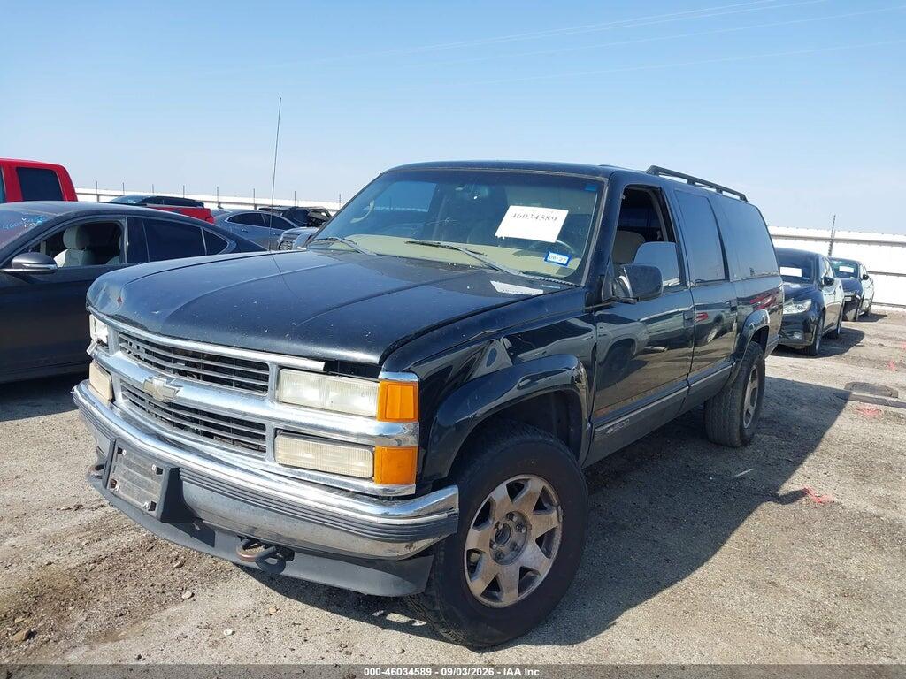 3GNFK16RXXG229881 1999 CHEVROLET SUBURBAN 1500 photo no. 2
