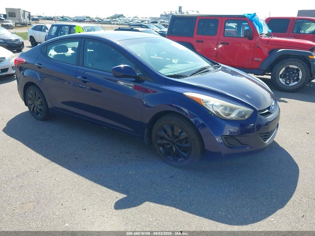 2012 HYUNDAI ELANTRA 5NPDH4AE5CH141083